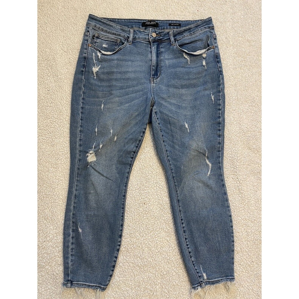 Judy Blue Size 18W Relaxed Fit High Rise Distressed Jeans Raw Hem Tapered EUC